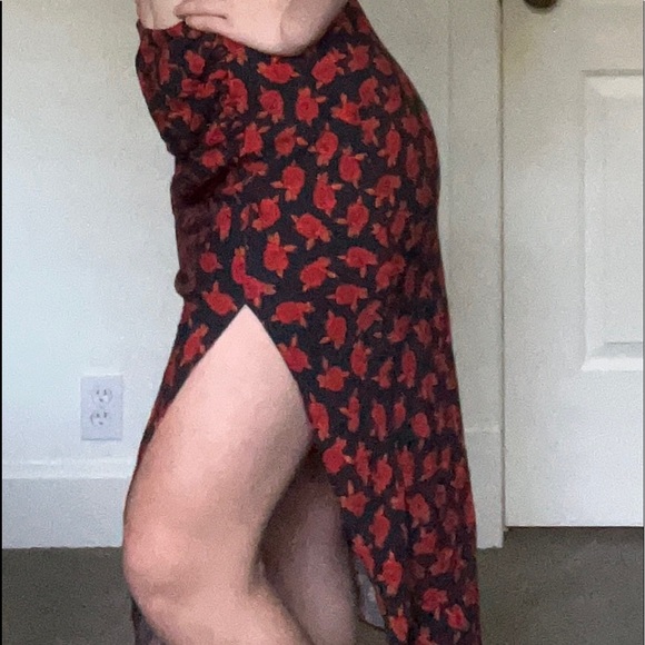 Urban Outfitters floral MIDI skirt - Picture 3 of 5